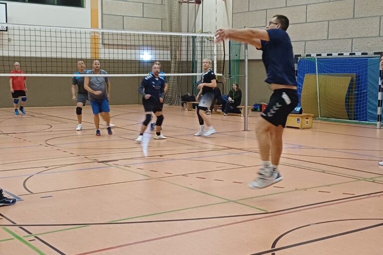 2025-10-14 – Handwerker Wriezen vs. Volley-Bombas (6)